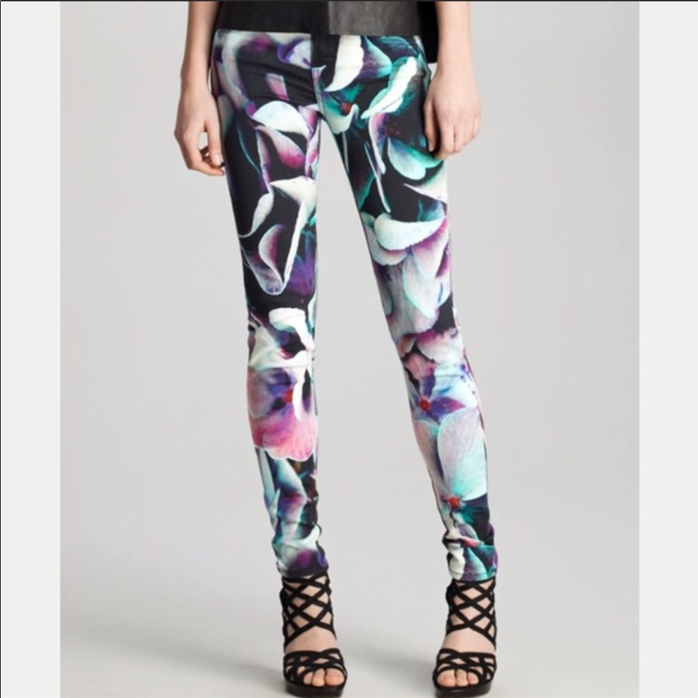 J Brand 620 hydrangea print super skinny jeans